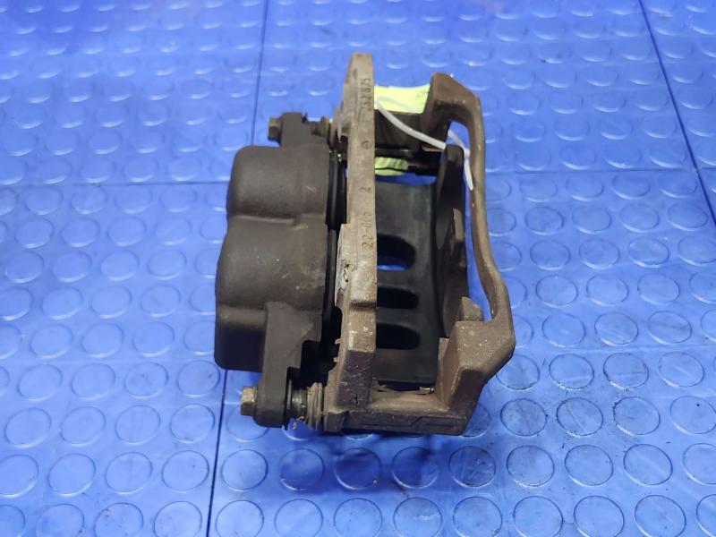 2003 Lincoln Town Car Caliper