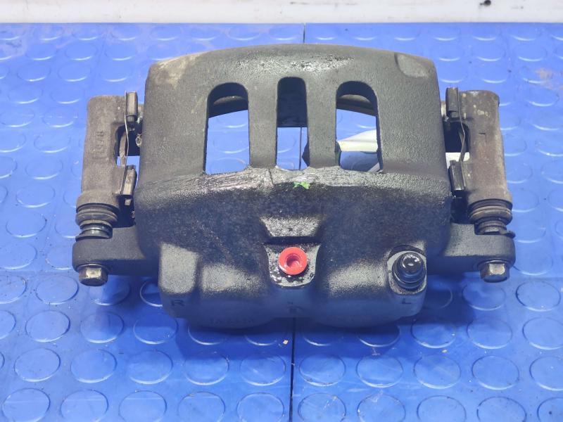2003 Lincoln Town Car Caliper