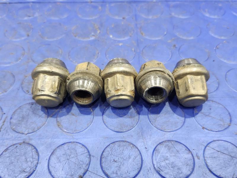 2017 Ford Focus Lug Nuts