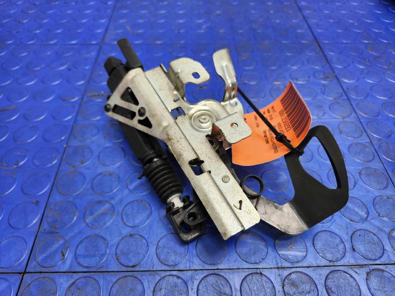 2017 Ram 2500 Lid Latch