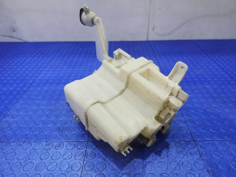 2012-2015 Toyota Prius 1.8L Windshield Washer Fluid Reservoir Assembly OEM 8531547110