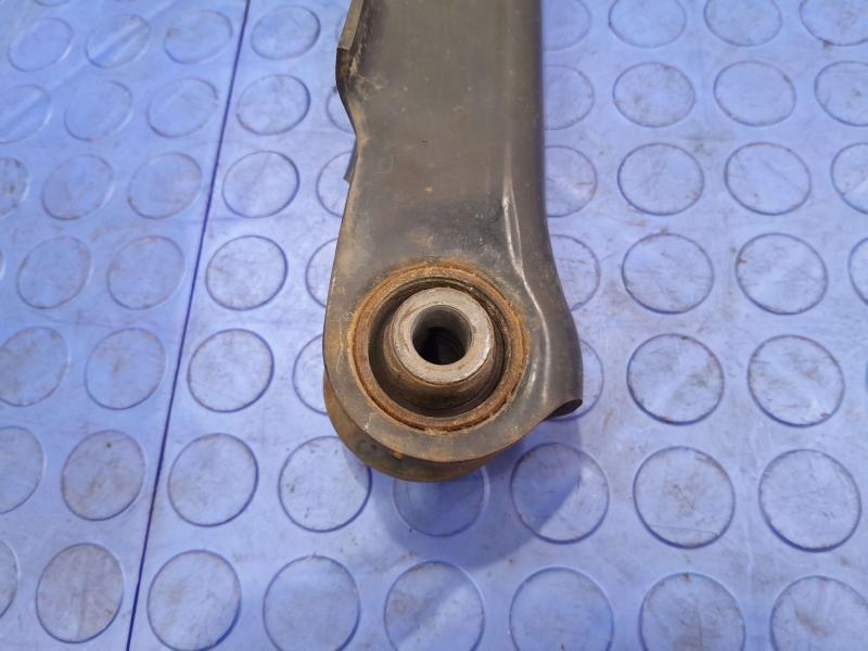 2016 Mitsubishi Outlander Lower Control Arm Rr