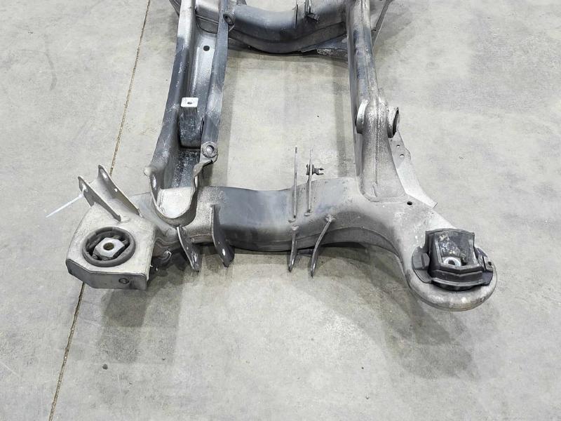 2006 Mercedes S-Class Crossmember/Cradle/Undercarria