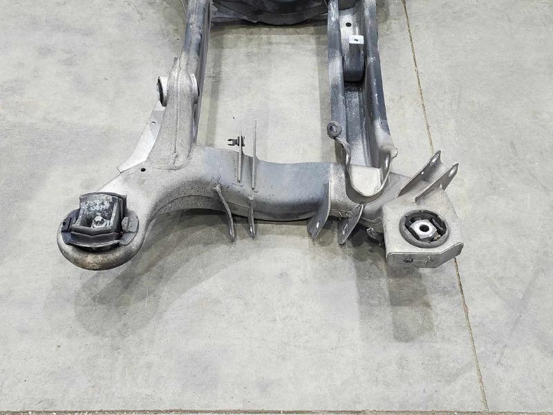 2006 Mercedes S-Class Crossmember/Cradle/Undercarria