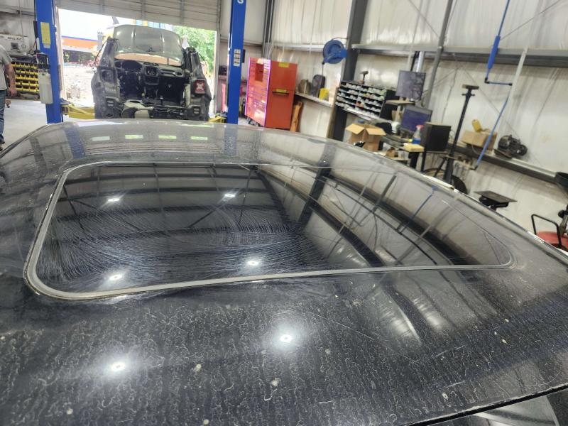 2020 Volkswagen Passat Roof Glass (Glass Only)
