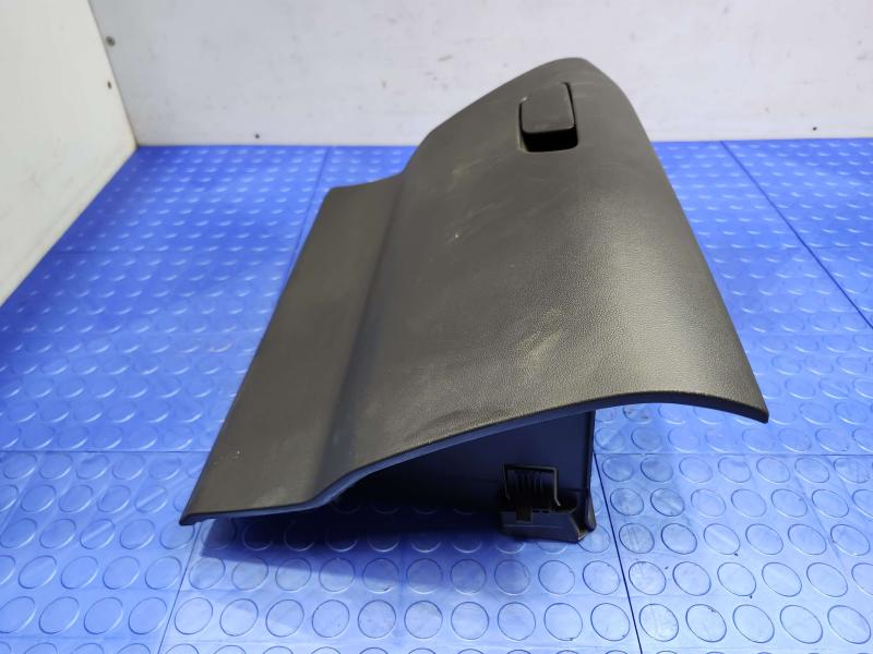 2020 Ford Escape Glove Box