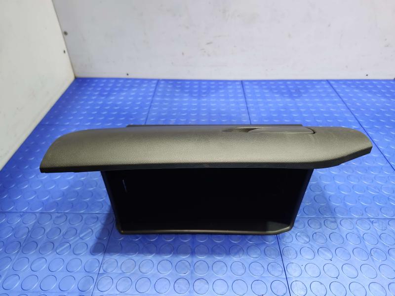 2020 Ford Escape Glove Box