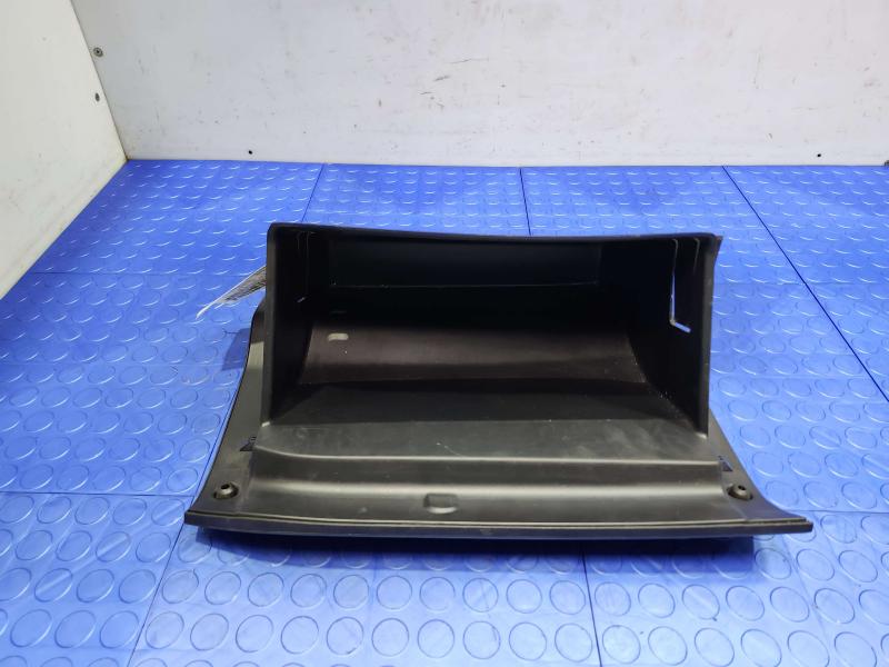 2020 Ford Escape Glove Box