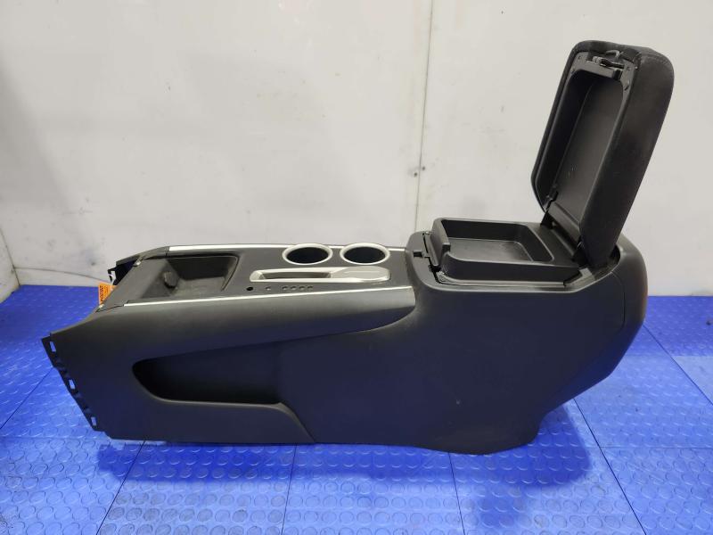 2013 Nissan Pathfinder S/SV Center Floor Console Assembly Black Cloth Genuine