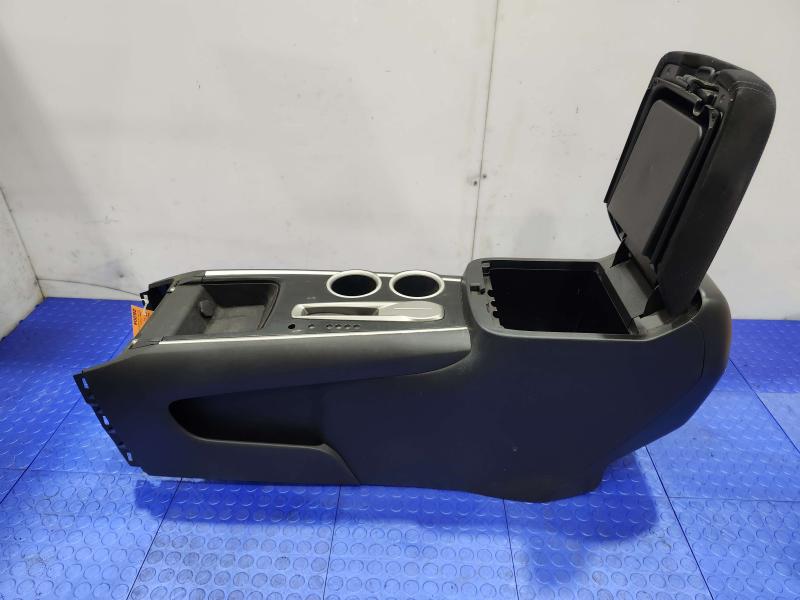 2013 Nissan Pathfinder S/SV Center Floor Console Assembly Black Cloth Genuine
