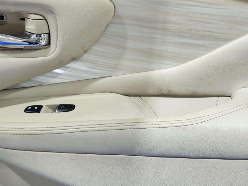 2015 Nissan Murano Front Door Trim Panel