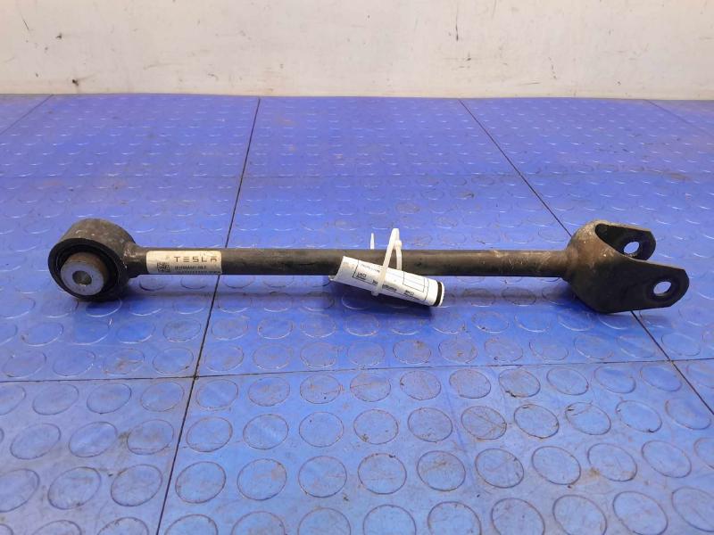 2021 Tesla Model 3 Lower Control Arm Rr