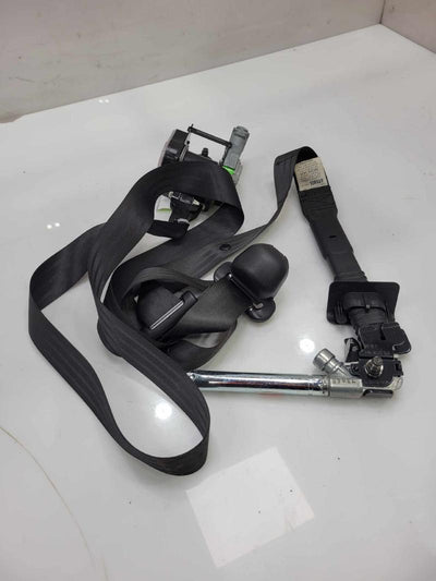 2013 Hyundai Veloster Front Seat Belt