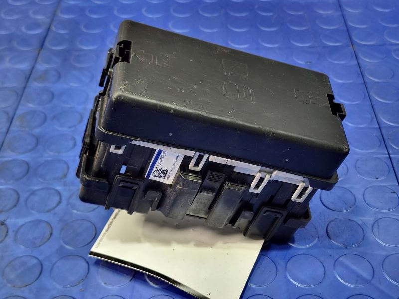 2019 GMC Terrain Cabin Fuse Box