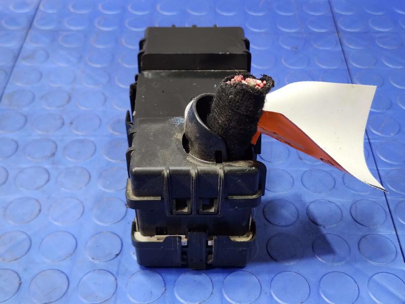 2019 GMC Terrain Cabin Fuse Box
