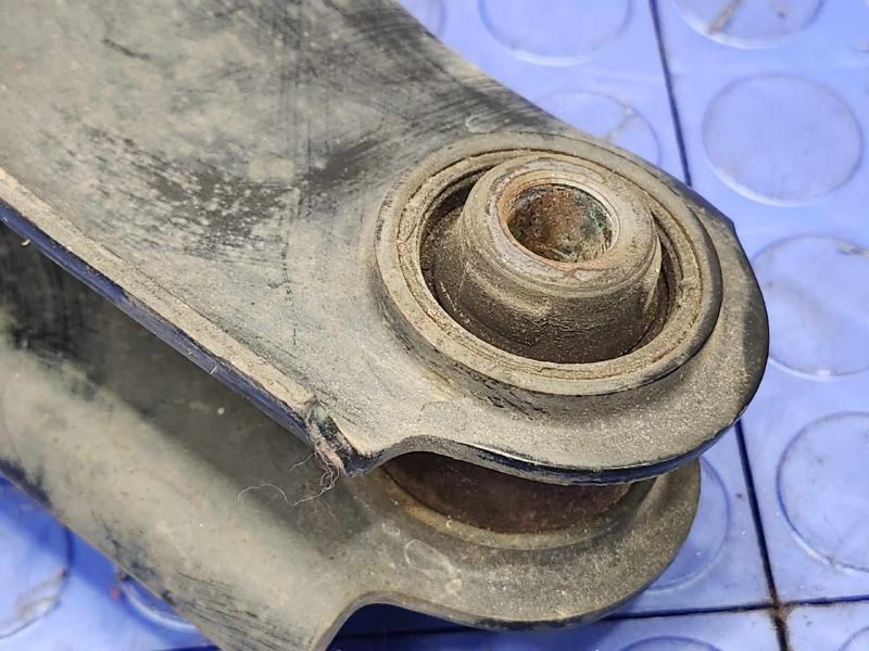 2017 Mitsubishi Outlander Lower Control Arm Rr