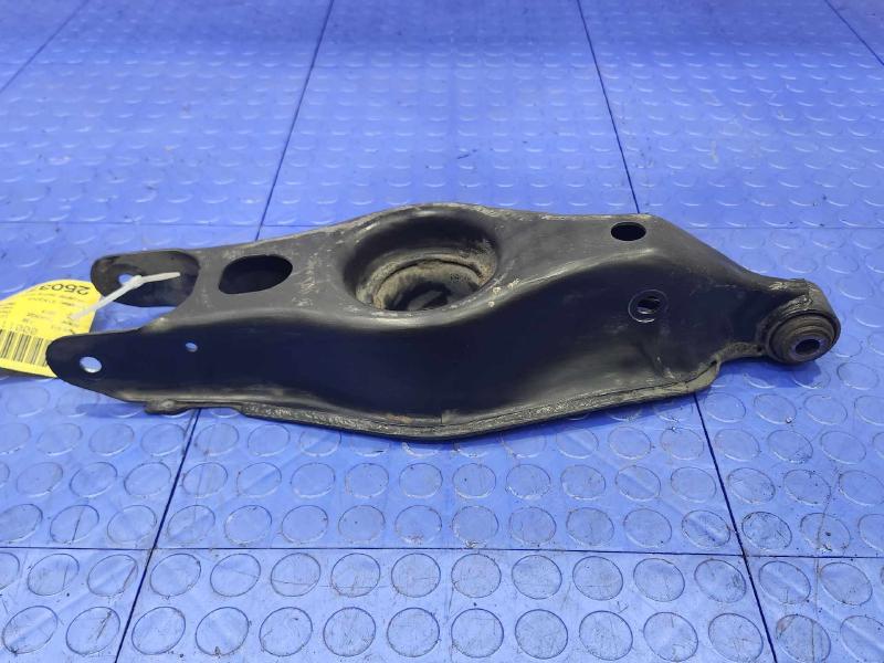 2013 Dodge Charger Lower Control Arm Rr
