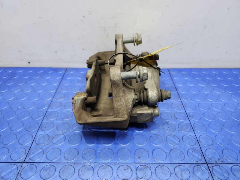 2015 Audi A4 Caliper
