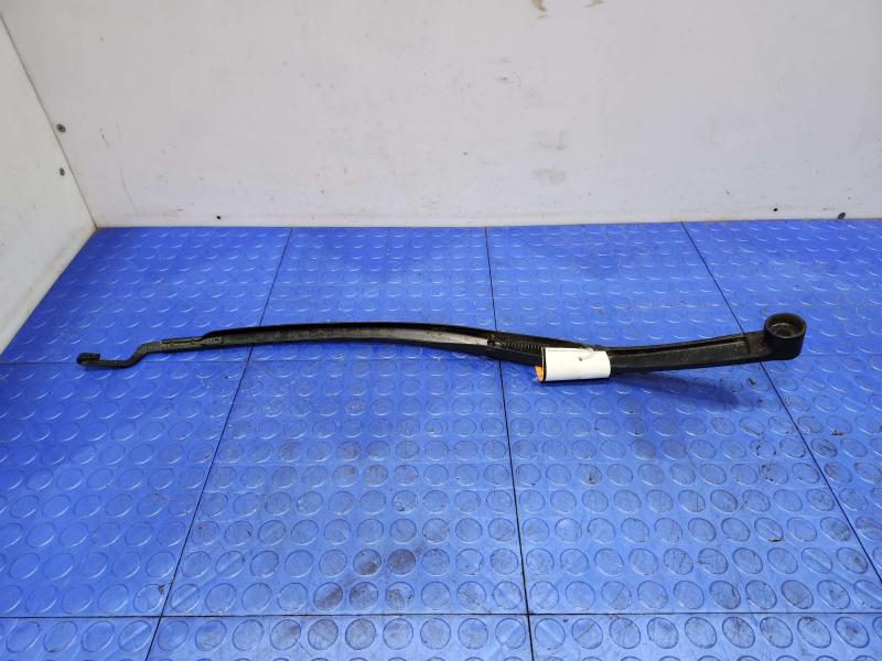 2016 Kia Sedona Wiper Arm