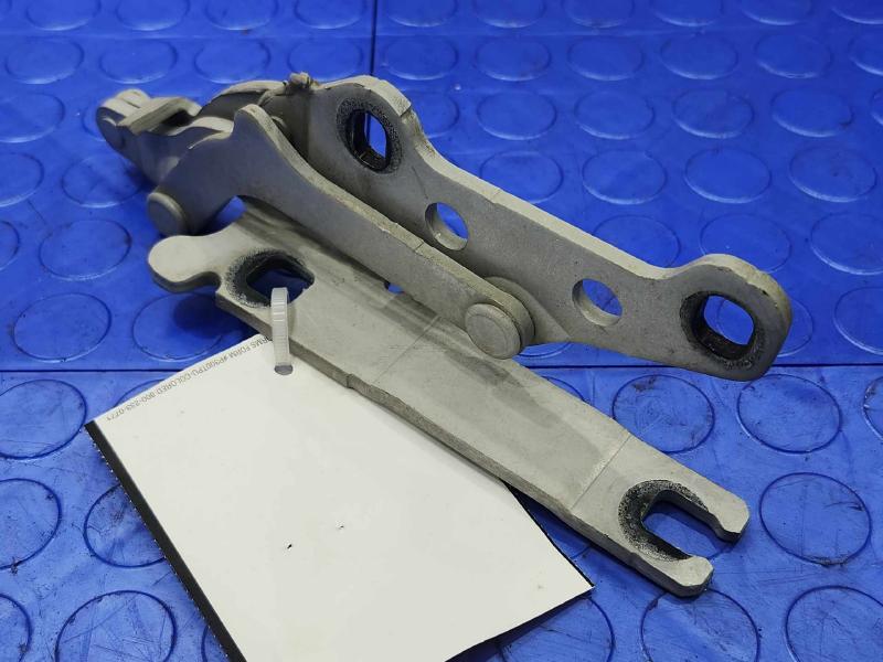 2006 BMW Z4 Hood Hinge