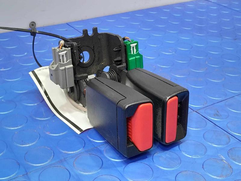 2018 Volvo S90 Rear Seat Belt