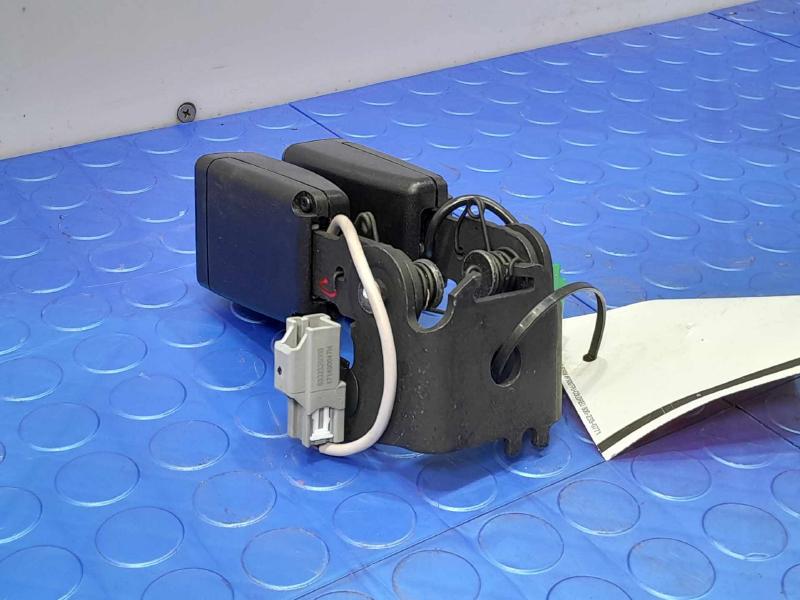 2018 Volvo S90 Rear Seat Belt