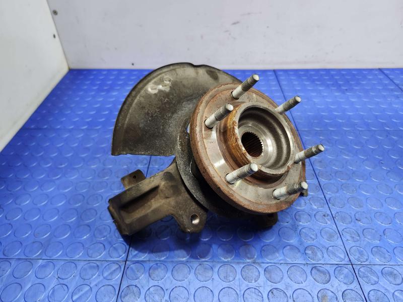 2007 Hummer H3 Spindle Knuckle Front