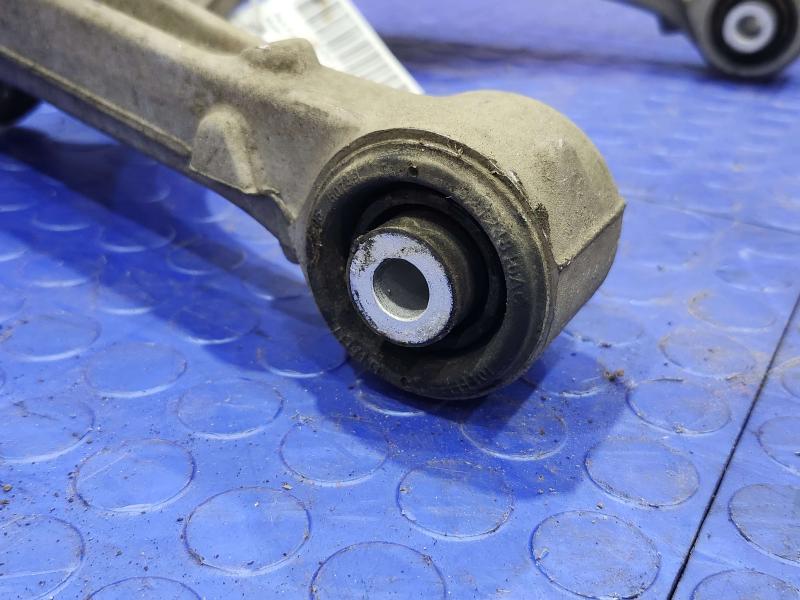 2012 Jeep Grand Cherokee Lower Control Arm Rr