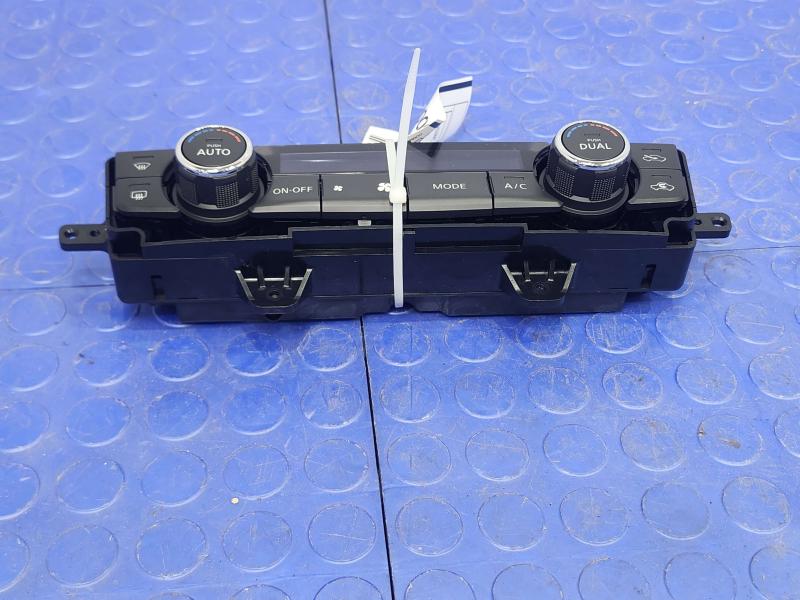 2019 Nissan Titan Heater A/C Control