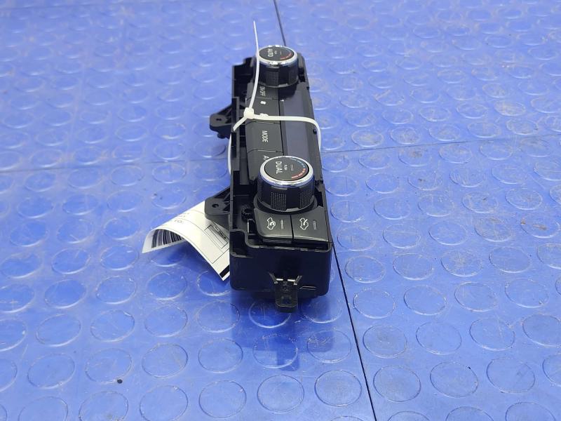 2019 Nissan Titan Heater A/C Control