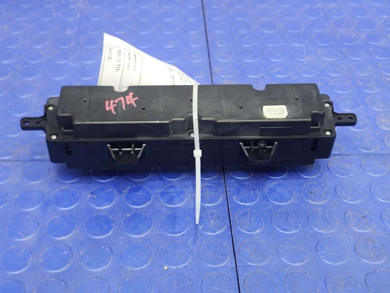 2019 Nissan Titan Heater A/C Control
