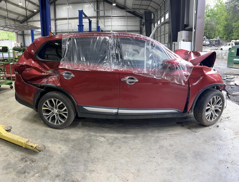 2016 Mitsubishi Outlander Center Pillar