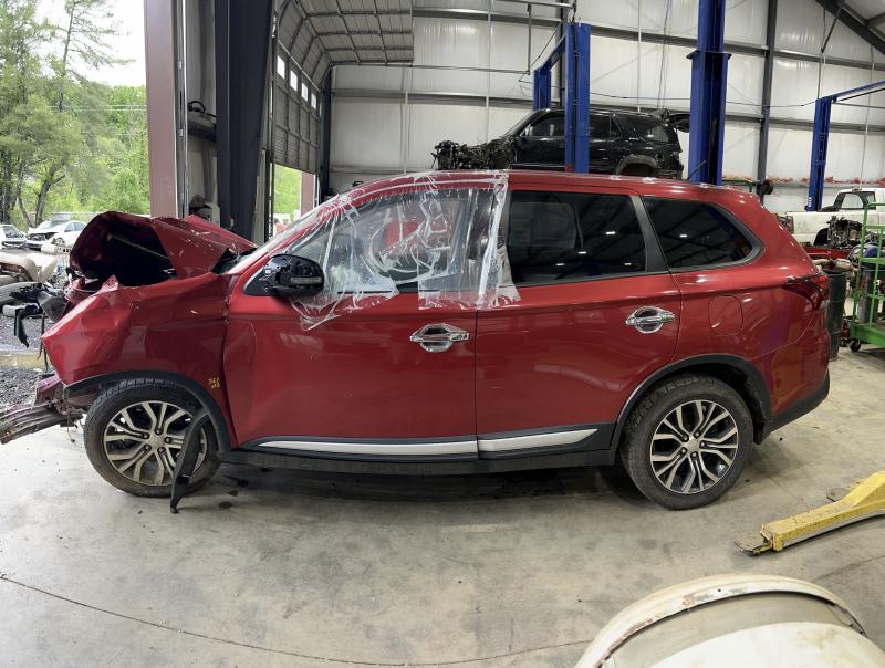 2016 Mitsubishi Outlander Center Pillar
