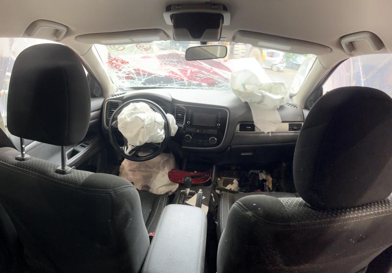 2016 Mitsubishi Outlander Center Pillar