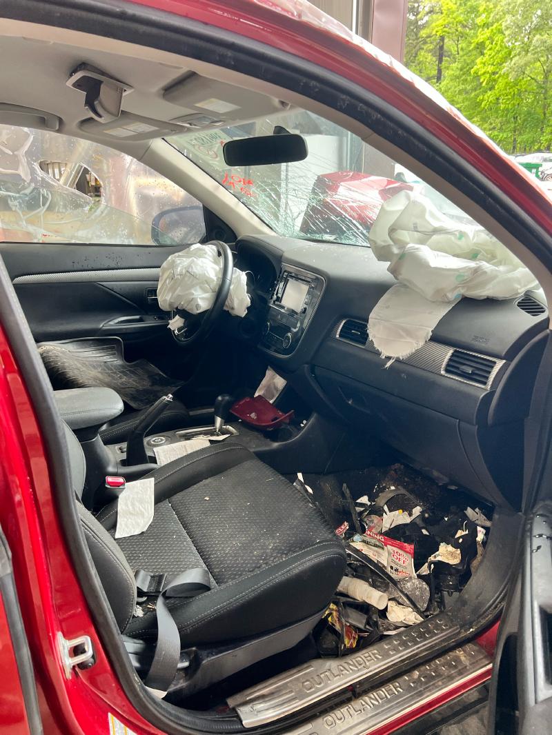 2016 Mitsubishi Outlander Center Pillar