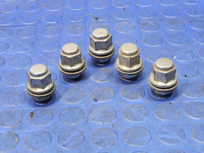2014 Toyota Prius Lug Nuts