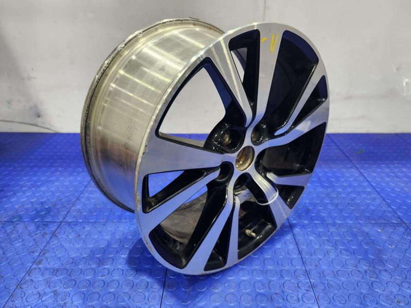 2018 Nissan Maxima Wheel