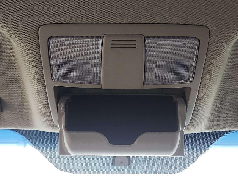 2011 Kia Sorento Front Console