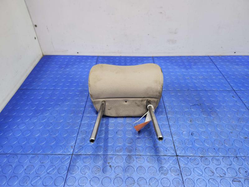 2016 Kia Sedona Headrest