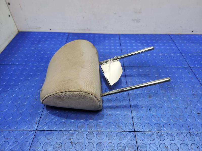 2016 Kia Sedona Headrest