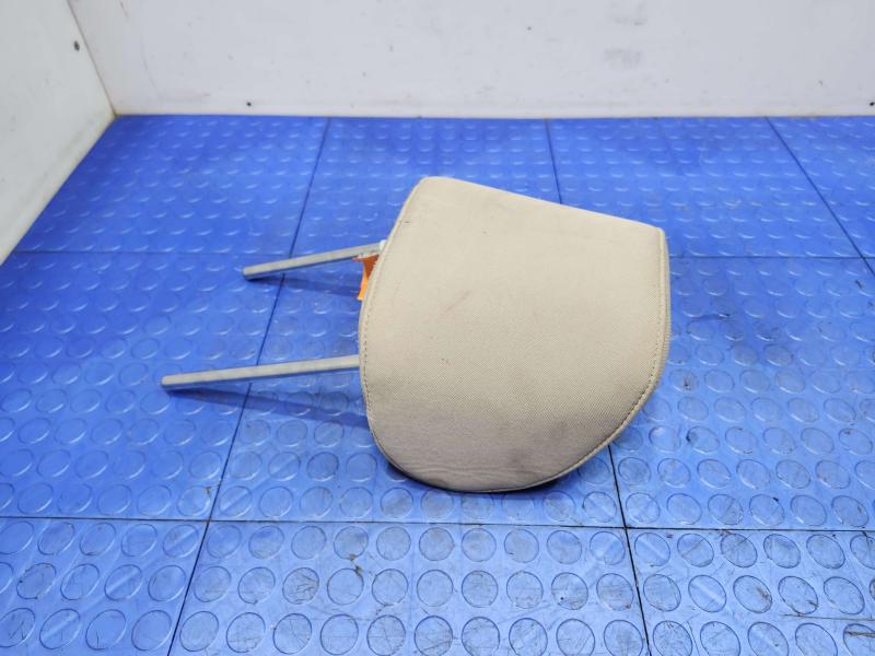 2016 Kia Sedona Headrest