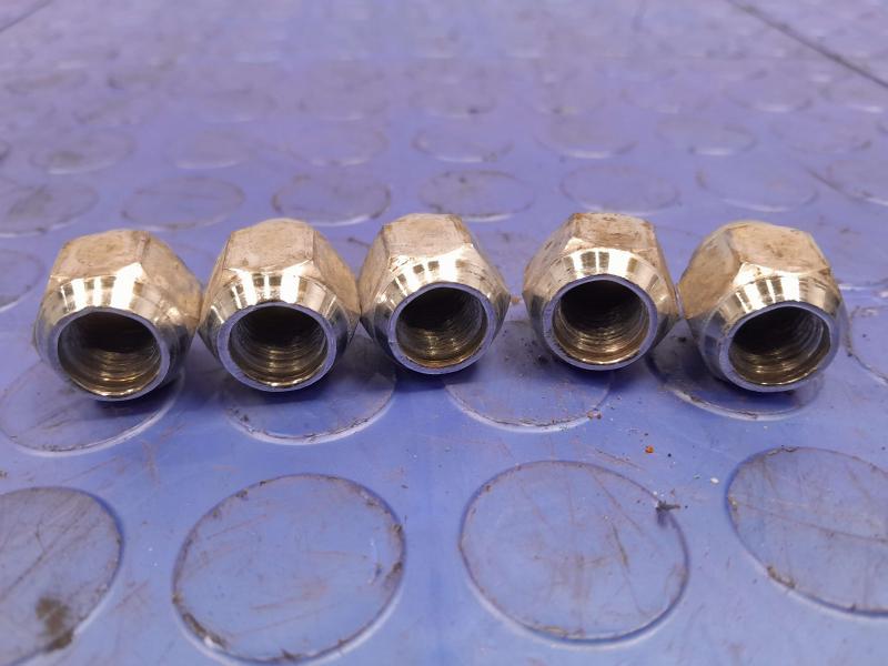 2014 Subaru Forester Lug Nuts