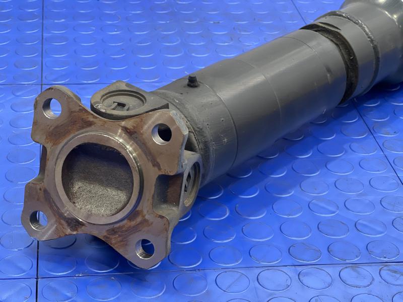 2014 Infiniti QX80 Rear Drive Shaft