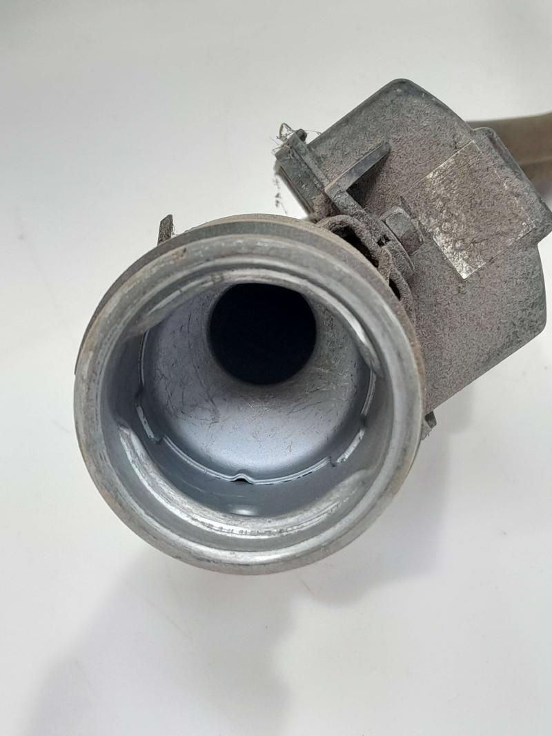 2014 Kia Sedona Fuel Filler Neck