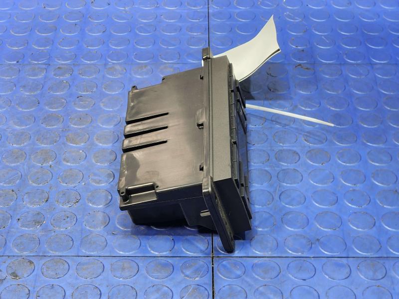 2003-2006 Lincoln Towncar Automatic Temperature Climate Control Panel OEM 3W1H18C612AJ