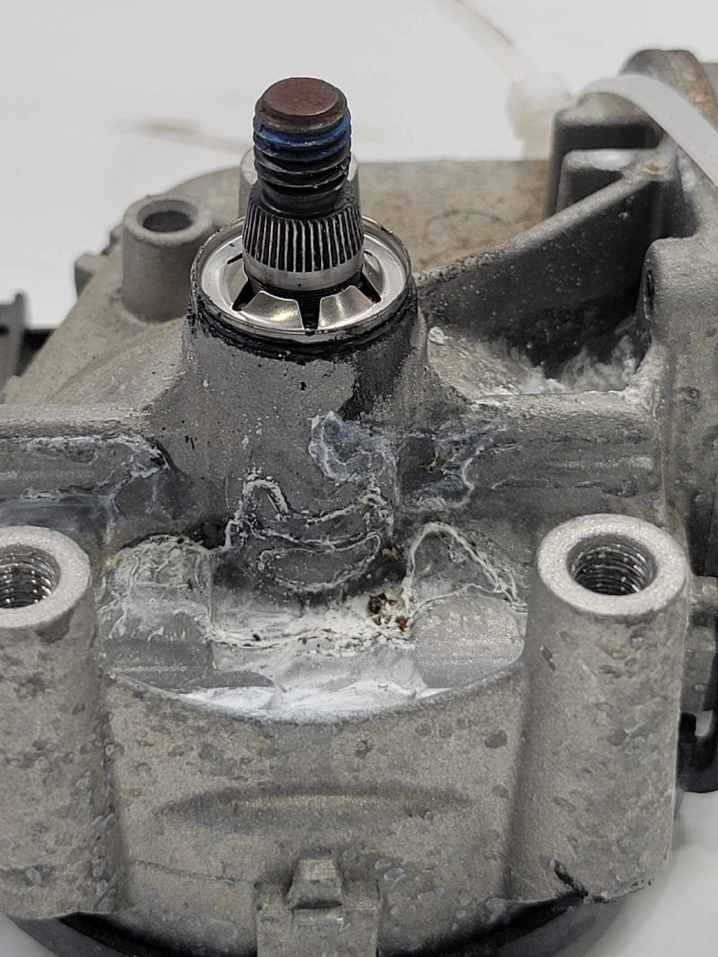 2018 - 2020 Hyundai Elantra Windshield Wiper Motor OEM 98110F2000