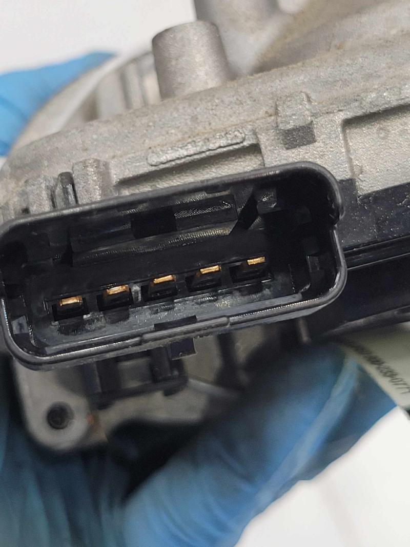 2018 - 2020 Hyundai Elantra Windshield Wiper Motor OEM 98110F2000