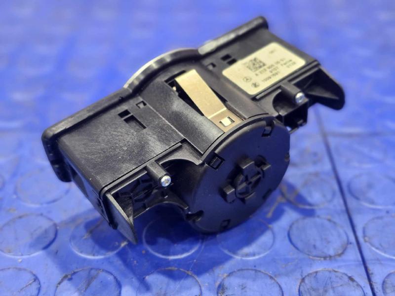2012 Mercedes ML-Class Headlight Switch (Dash Mtd)