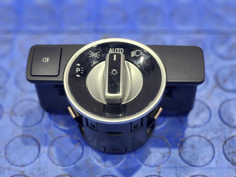 2012 Mercedes ML-Class Headlight Switch (Dash Mtd)
