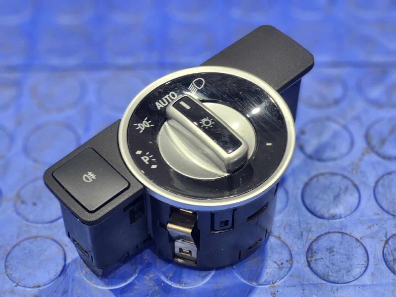 2012 Mercedes ML-Class Headlight Switch (Dash Mtd)